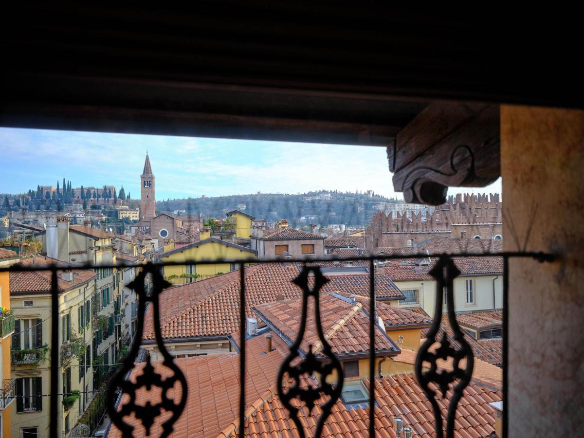 Apartmentsarena - Residenza Degli Scaligeri - Piazza Erbe Verona Bagian luar foto