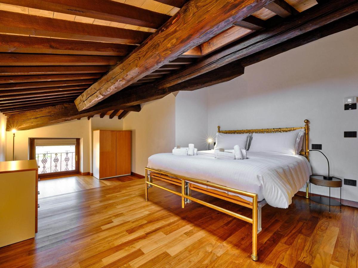 Apartmentsarena - Residenza Degli Scaligeri - Piazza Erbe Verona Bagian luar foto