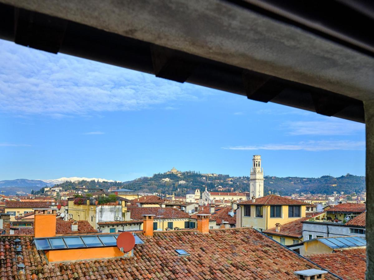 Apartmentsarena - Residenza Degli Scaligeri - Piazza Erbe Verona Bagian luar foto