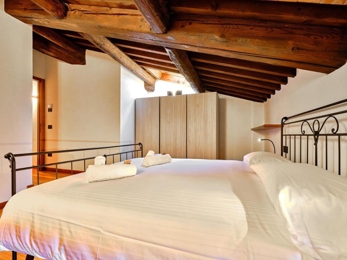 Apartmentsarena - Residenza Degli Scaligeri - Piazza Erbe Verona Bagian luar foto