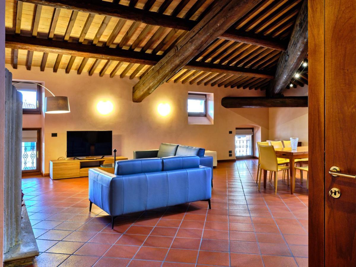 Apartmentsarena - Residenza Degli Scaligeri - Piazza Erbe Verona Bagian luar foto