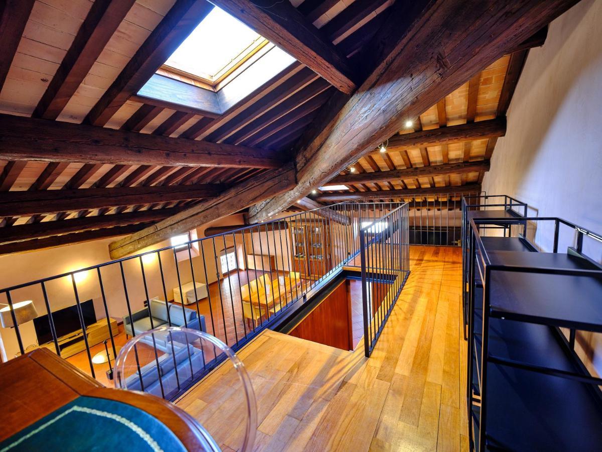 Apartmentsarena - Residenza Degli Scaligeri - Piazza Erbe Verona Bagian luar foto