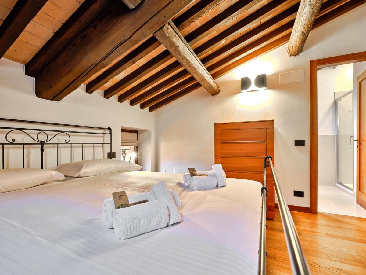 Apartmentsarena - Residenza Degli Scaligeri - Piazza Erbe Verona Bagian luar foto